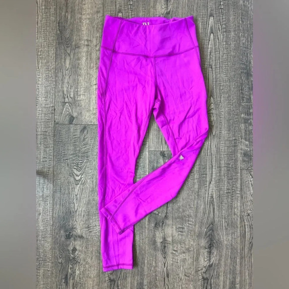 New IVL Collective Everyday Sculpted Legging - Picture 2 of 5